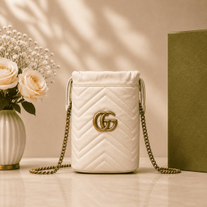 Gucci Marmont Mini 白色牛皮霧金鏈條斜背水桶包精品包款318